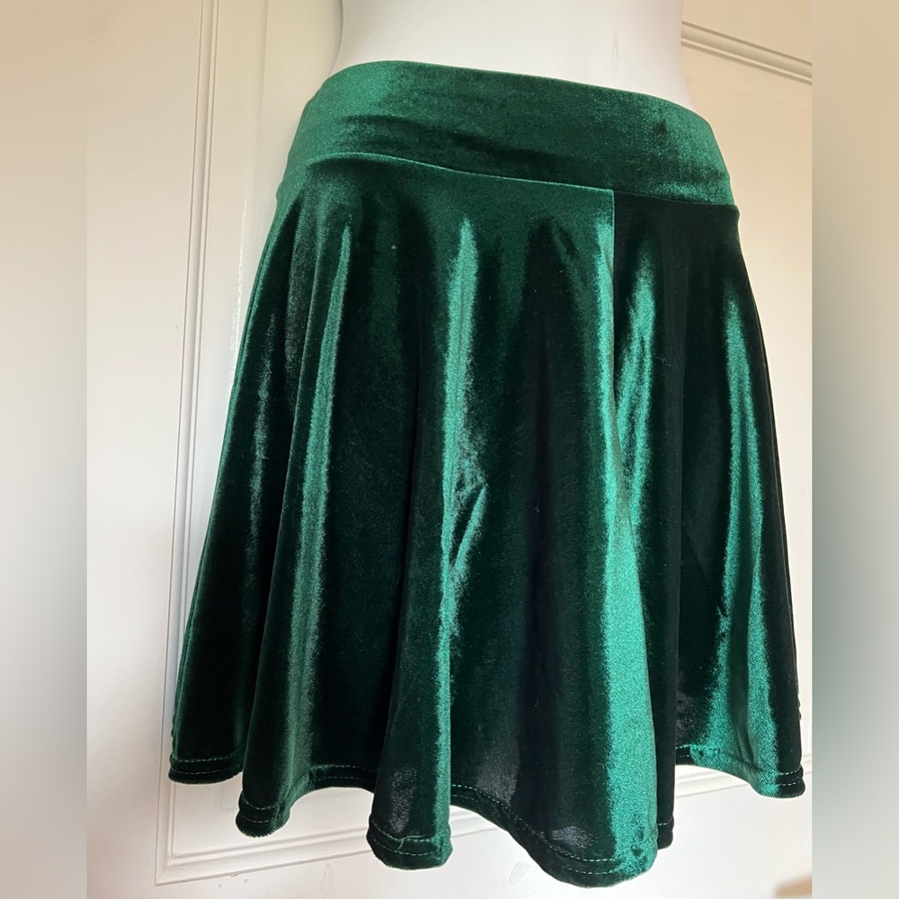 Urban CoCo Women's Vintage Velvet Stretchy Mini Flared Skater Skirt